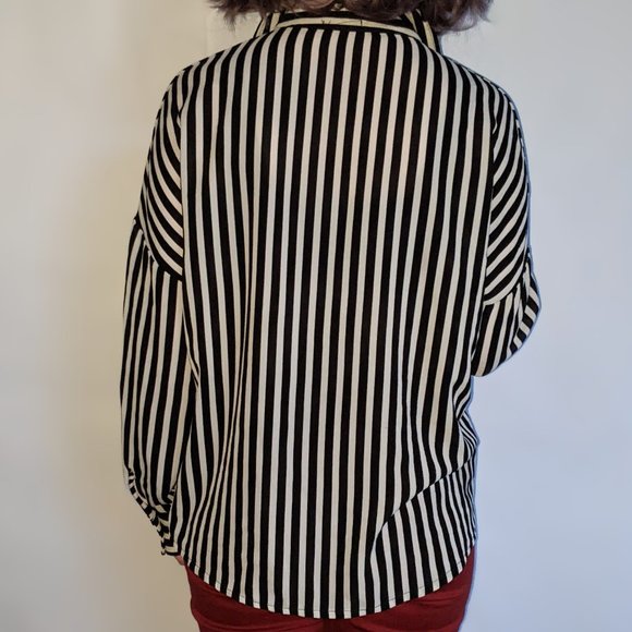 Black & white striped long sleeve button up, UK sz 16 (US sz 12) - Picture 5 of 9